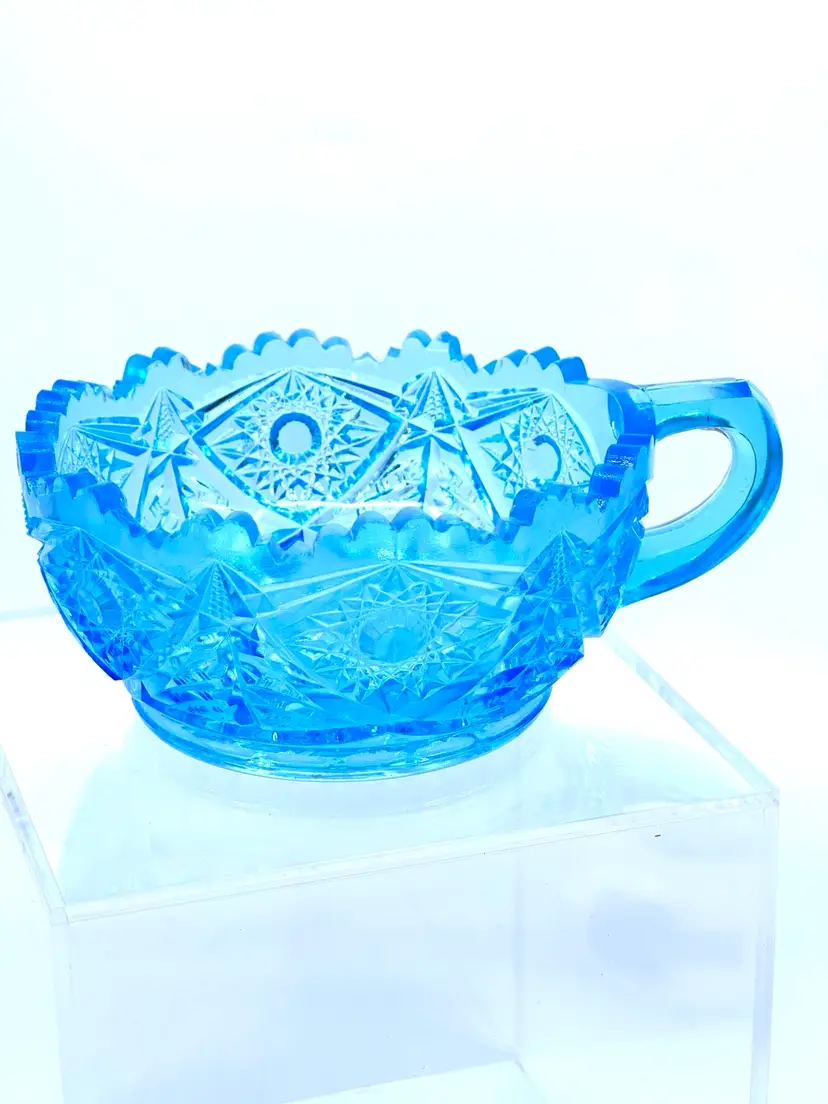 Vintage L E Smith Blue Bowl Nappy Pressed Glass Quitec Heritage Handled