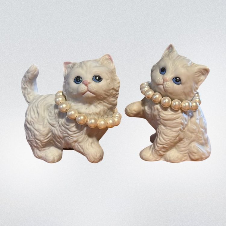 HOMECO White Kitties Pair w/ Pearls