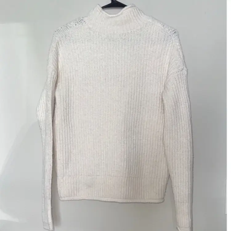 Medium Rachel Roy White Mock Neck Sweater