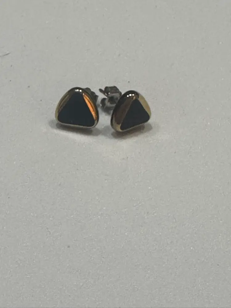 1980’s Black any Gold Earrings