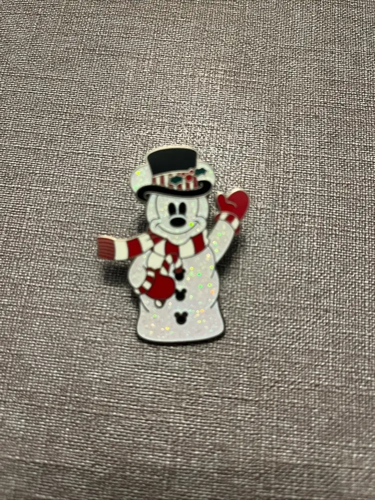 Walt Disney World Christmas 2007 Sparkle Glitter Snowman Mickey Mouse Pin 57891