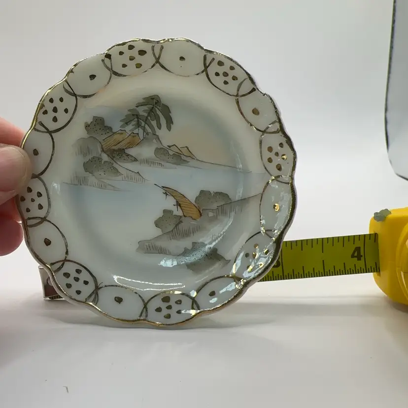Japanese Kutani Butterpat 4