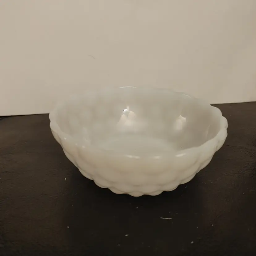 Anchor Hocking vintage milk glass bowl. Bubble pattern. 50-60's.  No chips. 4.5 high x 2 high