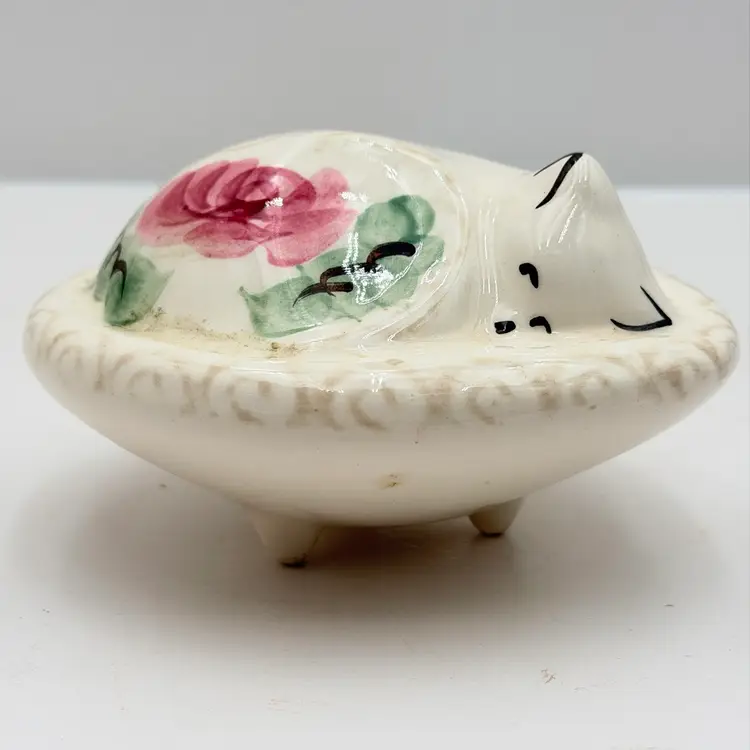 White With Floral Design Sleeping Cat Ceramic Sponge Holder
