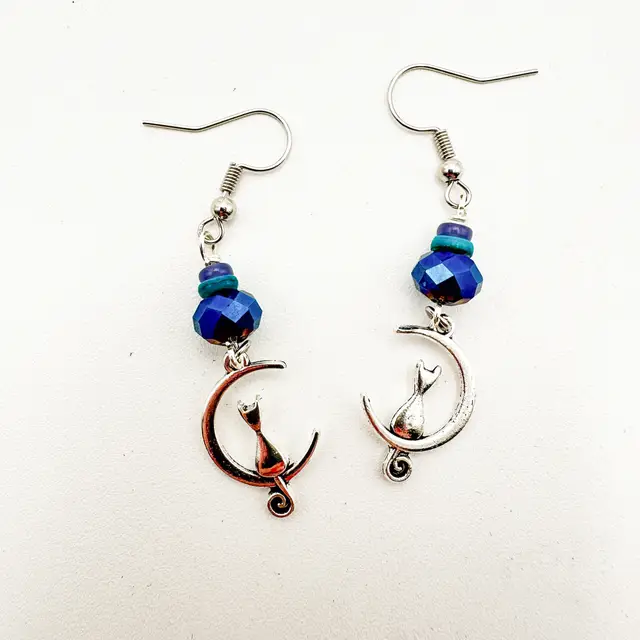 Cat on Moon Blue Beads Silver Tone Dangle Charm Earrings Handmade