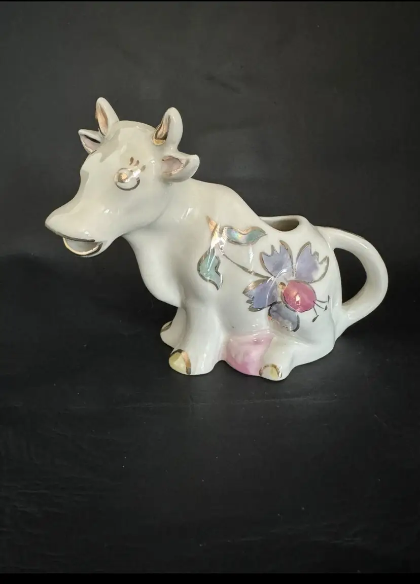 SITTING COW CREAMER KARLA WARE POTTERY USA  GOLD HAND PAINTED ADORABLE!!
