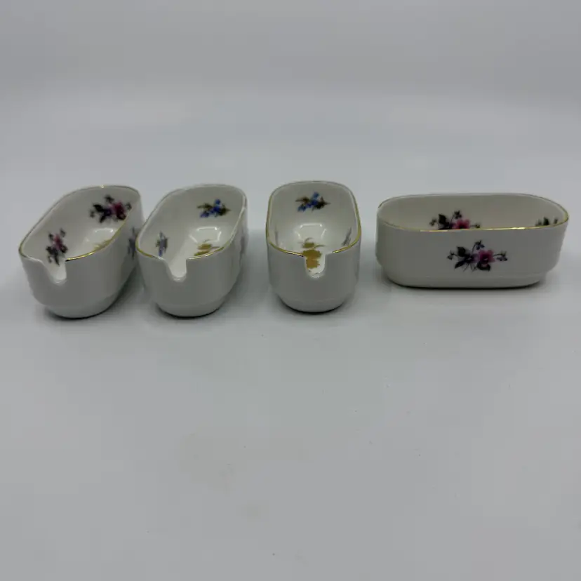4 Vintage Hutschenreuther Germany Porcelain Floral Individual Ashtrays Gold Rim