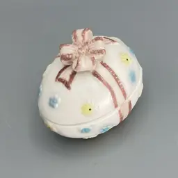 Lefton #4473 Easter Egg Trinket Box with Bow & Flowers Ceramic - Vintage