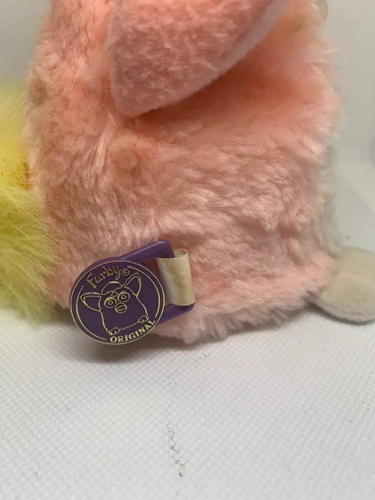 1999 Furry Baby Pink Peach 70-940 Works Tested With Tags! Also With Furbish English Dictionary