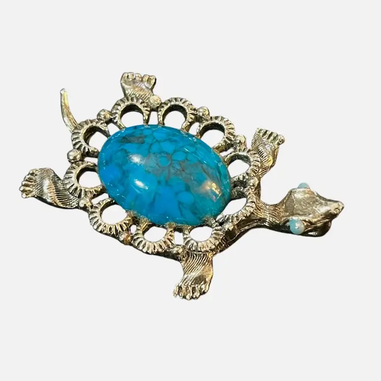 Gerry's Signed Vintage Turtle Costume Jewelry Necklace Pendant.
