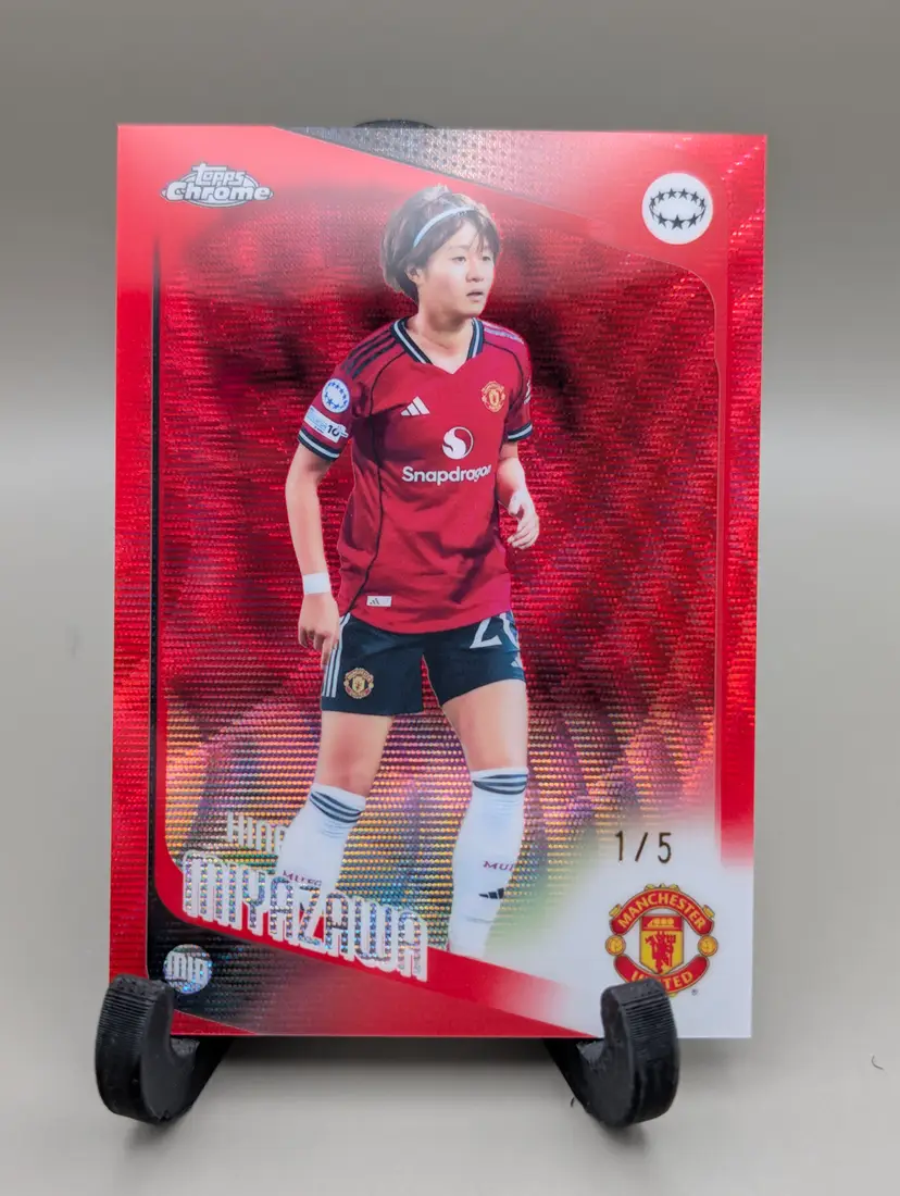 Hinata Miyazawa Red /5 2025-26 Topps Chrome UEFA Women's Champions League -(135) - Manchester United Women