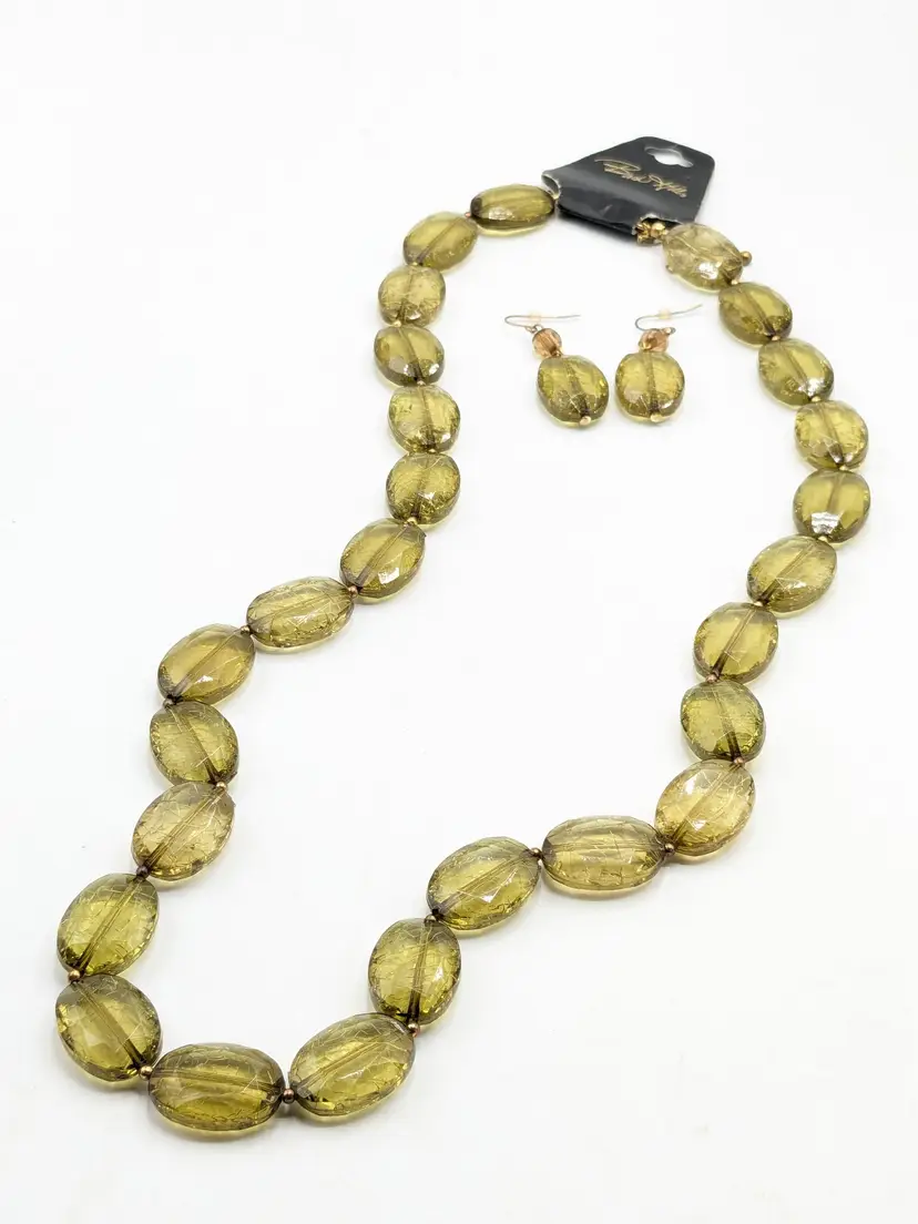 Vintage Birch Hills Green Acrylic Bead Necklace and Earring Set NOS
