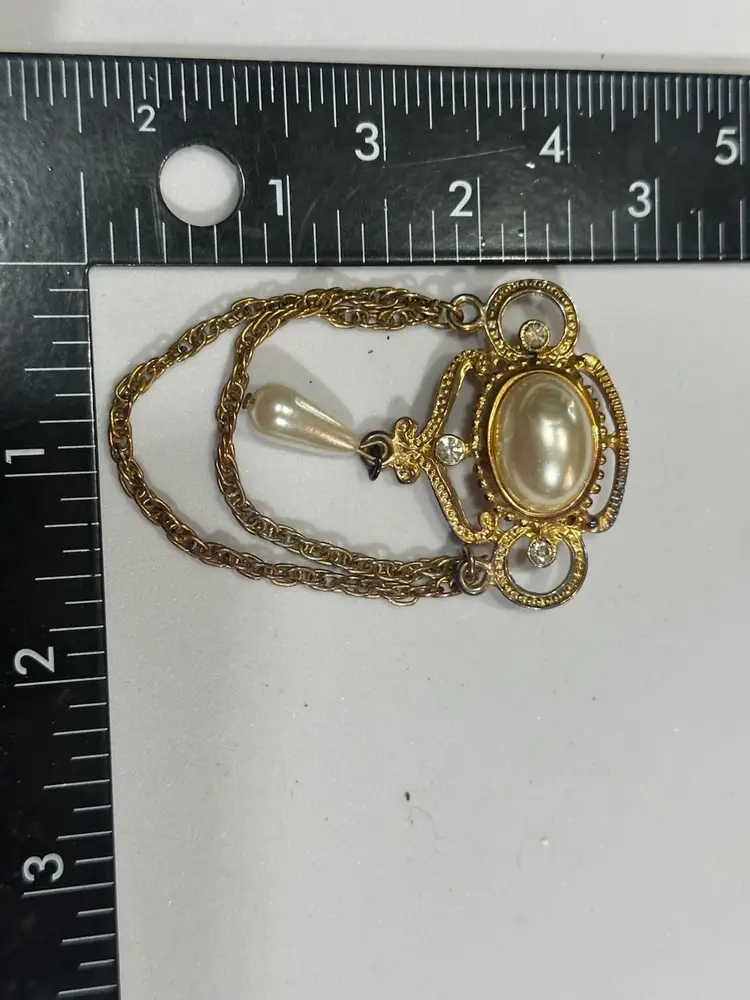 Faux Pearl Rhinestone Brooch with Double Chain Drop