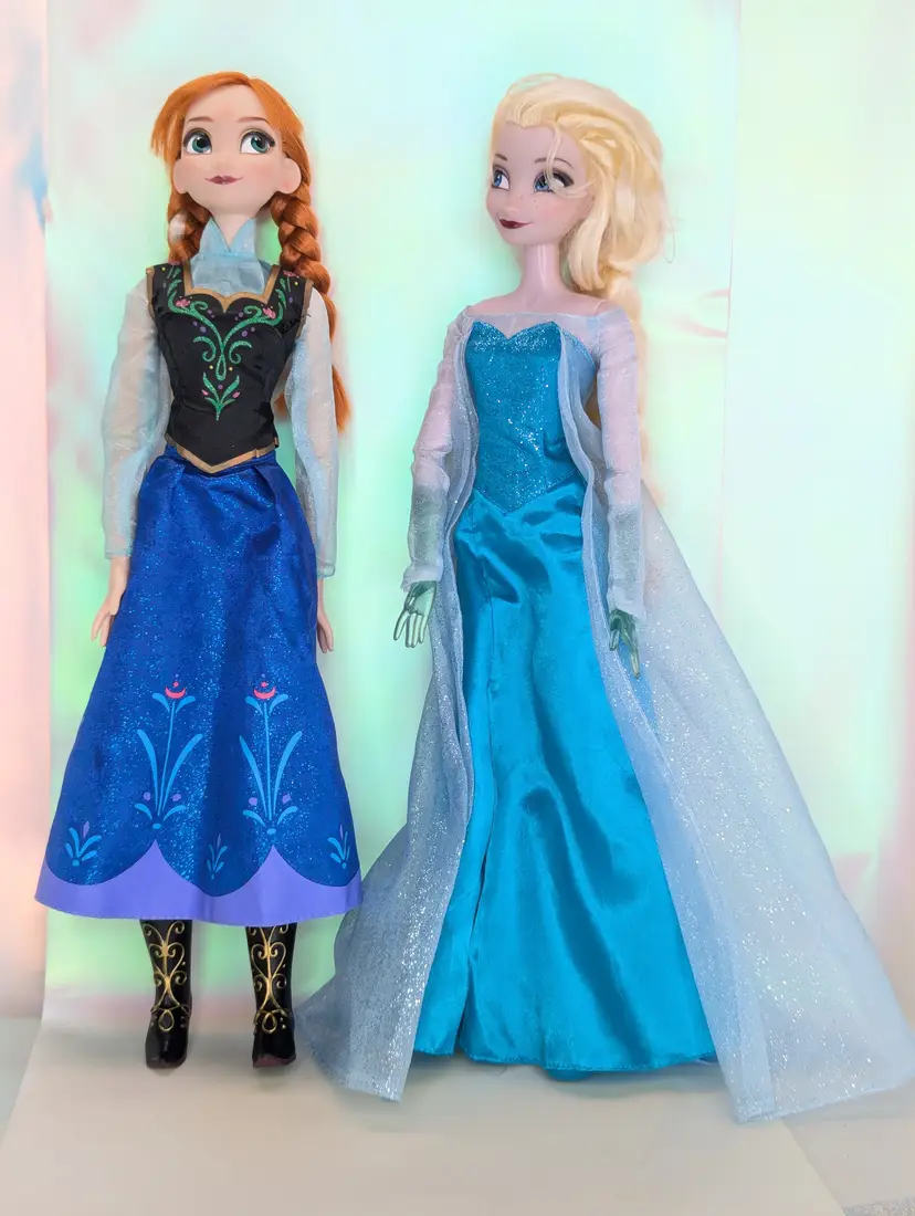 Anna & Elsa Frozen Disney Store Exclusive Light Up Singing Deluxe Doll 16” Tested - Read