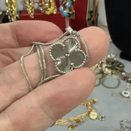 Flower Pendant On A18” Chain