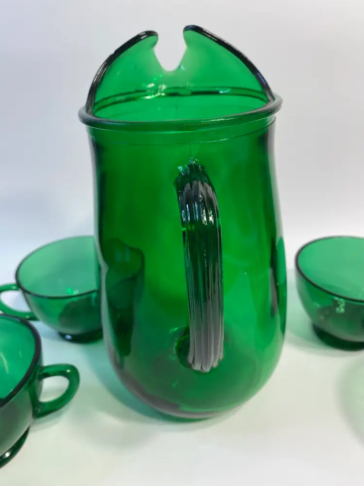 Vintage Emerald Green Anchor Hocking Glass Pitcher With 4 Cups