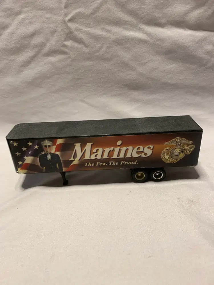 Ertl Marines Kenworth T600B Tractor Trailer 1:64  Semper Fi