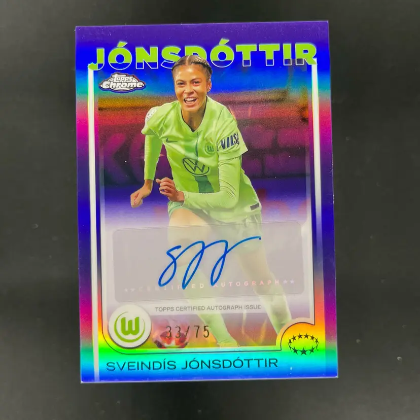Sveindis Jonsdottir 2024/25 Topps Chrome UWCL Purple Autograph /75 Wolfsburg Soccer Card