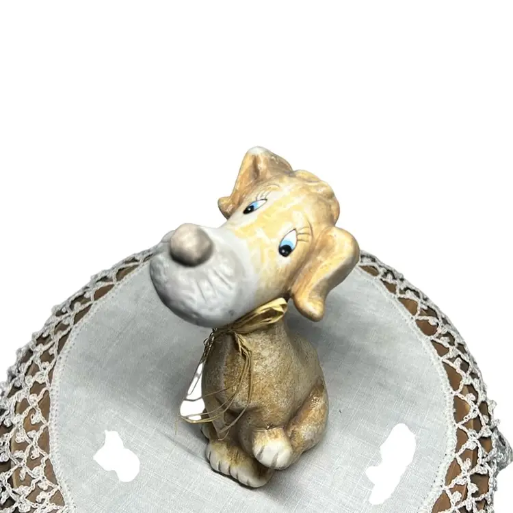 Hand Crafted Light Browns With Blue Eyes And Long Lashes. Very Well Made, Unable
To Identify Maker.