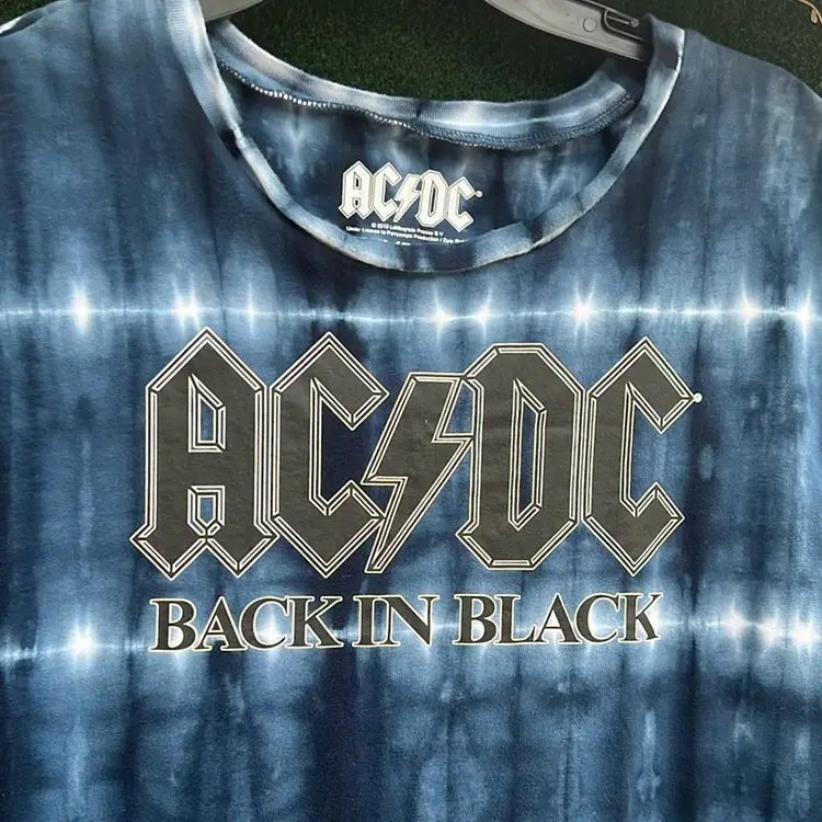 AC/DC Two-Tone, Blue Tie-Dye, Sleeveless Shirt. Size 3 Xl.