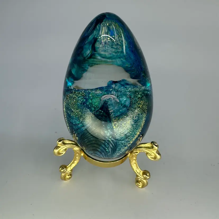 Glass Eye Studio Egg Shaped Paperweight On Gold Tone Stand 1999