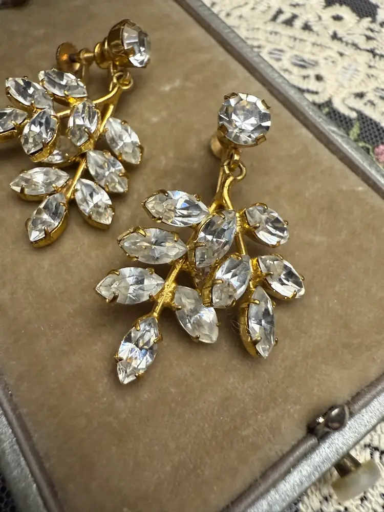 Austrian Crystal Vintage Screw back Earrings