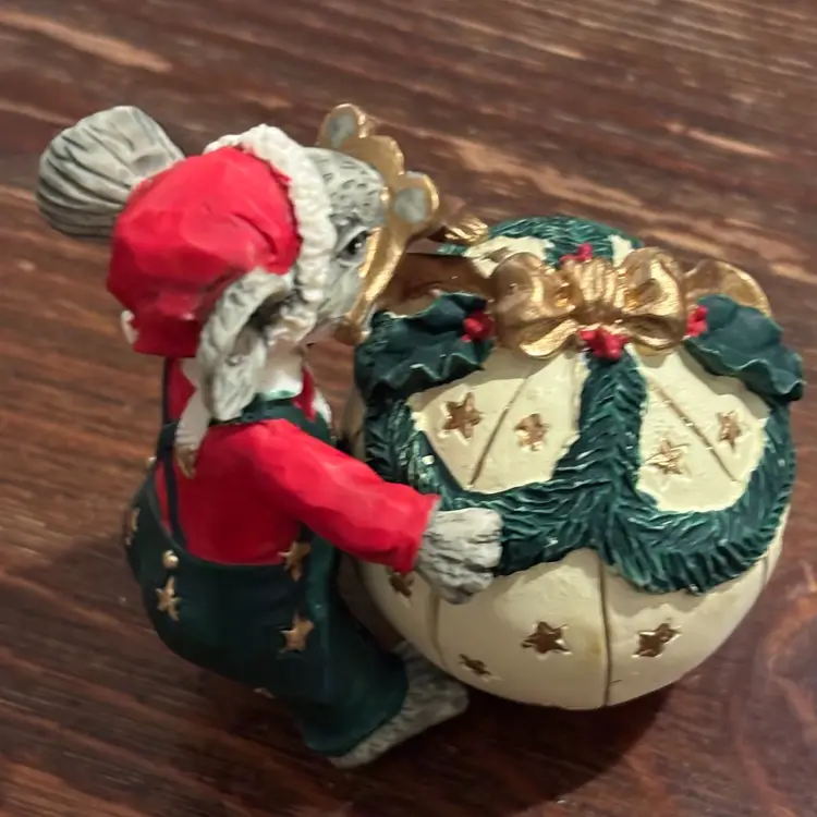 Christmas Holly Jolly Mouse Vintage 1993 On Ornament  Figurine Dezine LTD