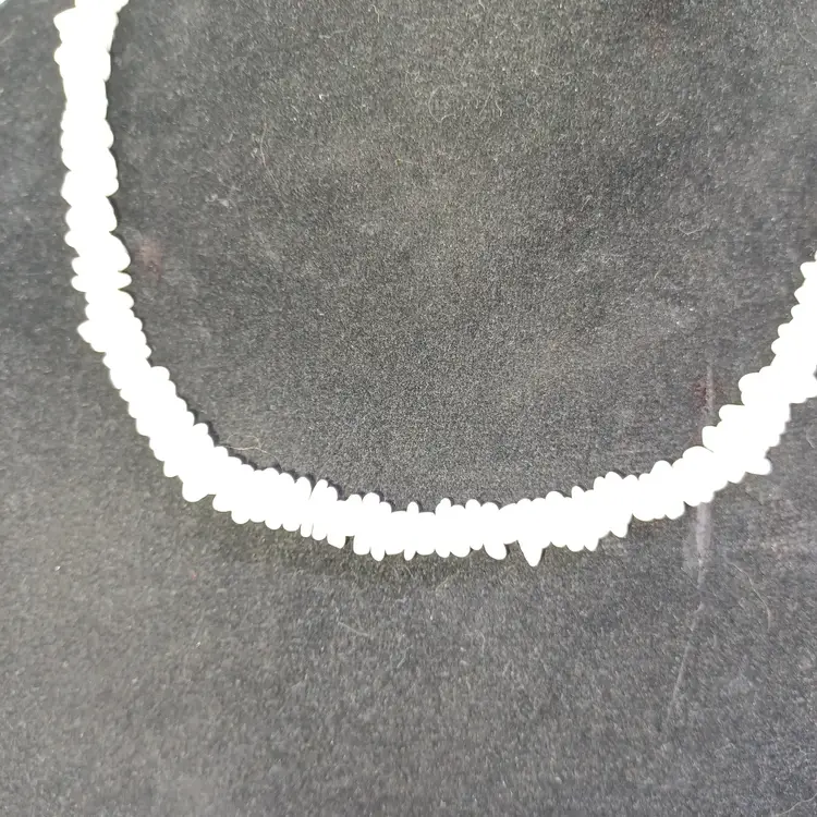 Vintage 3/8" X 18" Genuine Hawaiian White Puka Shell Surfer Necklace