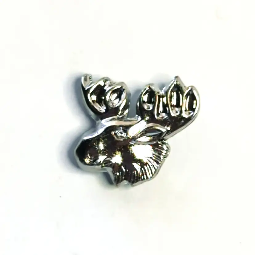 Vintage Silver Elk Moose Head Lapel Pin Detailed Animal Design