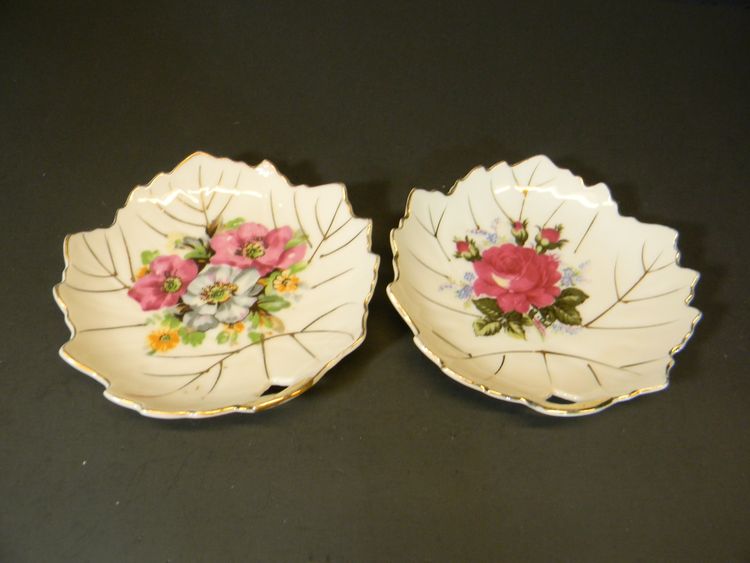 Trinket Ring Dish Floral Leaf Gold  (2) Set