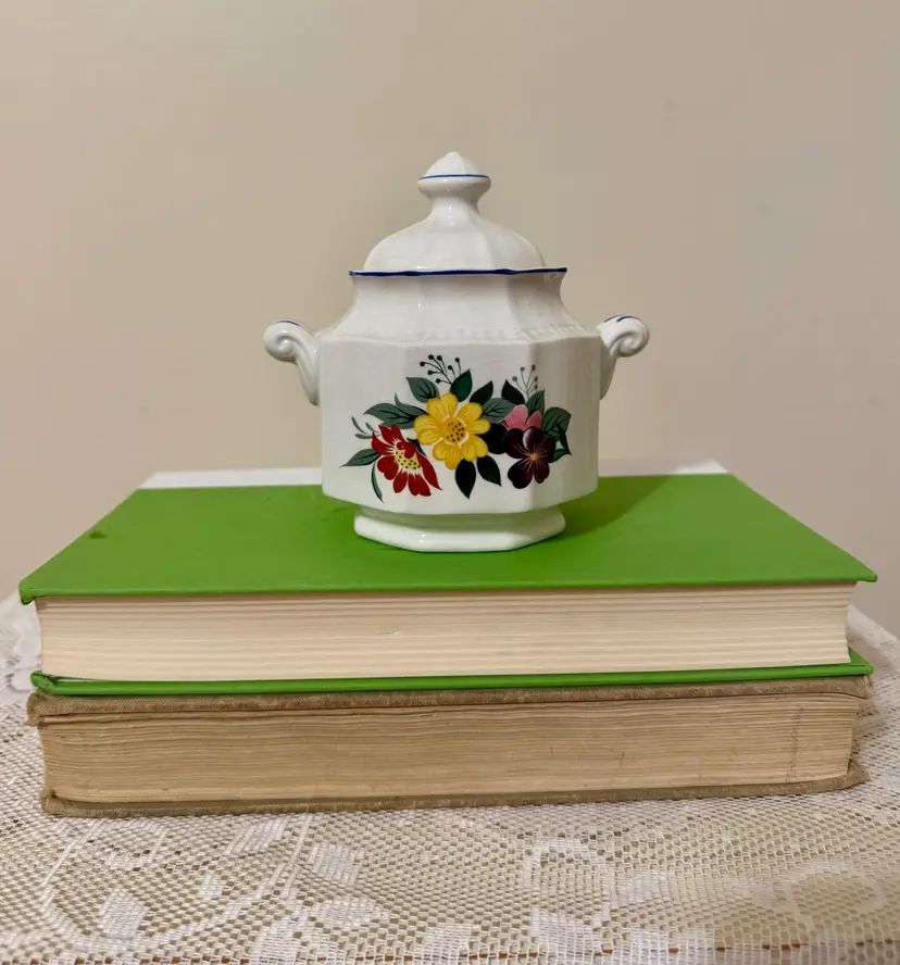 Kensington Staffordshire Sugar Bowl, Provincial Flower, 5 inches