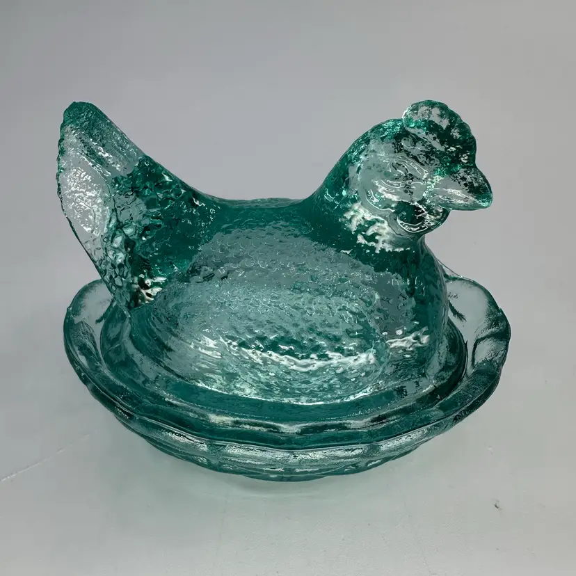 ✨Glowy Mosser Teal Hen On Nest