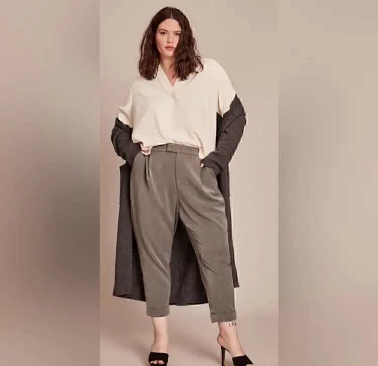 New! The Marquitta Blazer and Destiny Tapered Trouser Suit Size 18