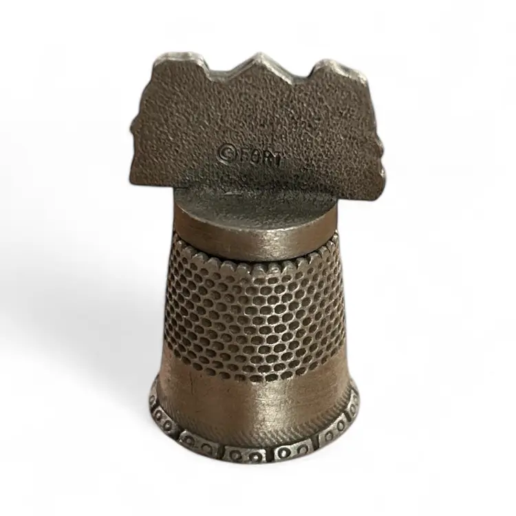 Elvis Presley Souvenir Pewter Thimble w/ Graceland Topper