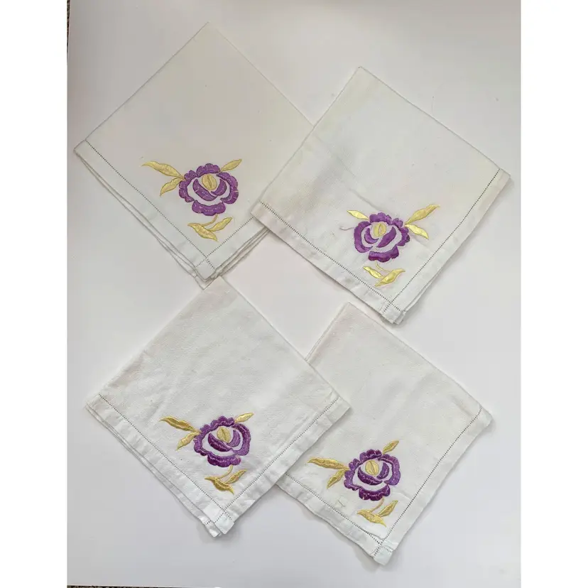 Embroidered Floral Dinner Napkins Vintage Large Square Set 4 Cottage Core Vintage