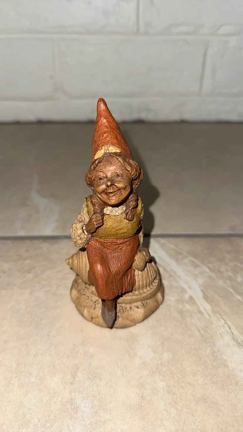 Tom Clark GNOME Figurine 1984 Bonnie Scotch Bonnet Seashell Figure 54