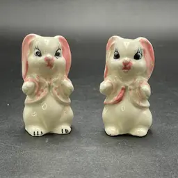 Bunny Rabbits Salt Pepper Shakers VTG Set of 2 Kitsch Kitschy Easter Spring