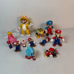 World Of Nintendo & More Vintage Mario Figures