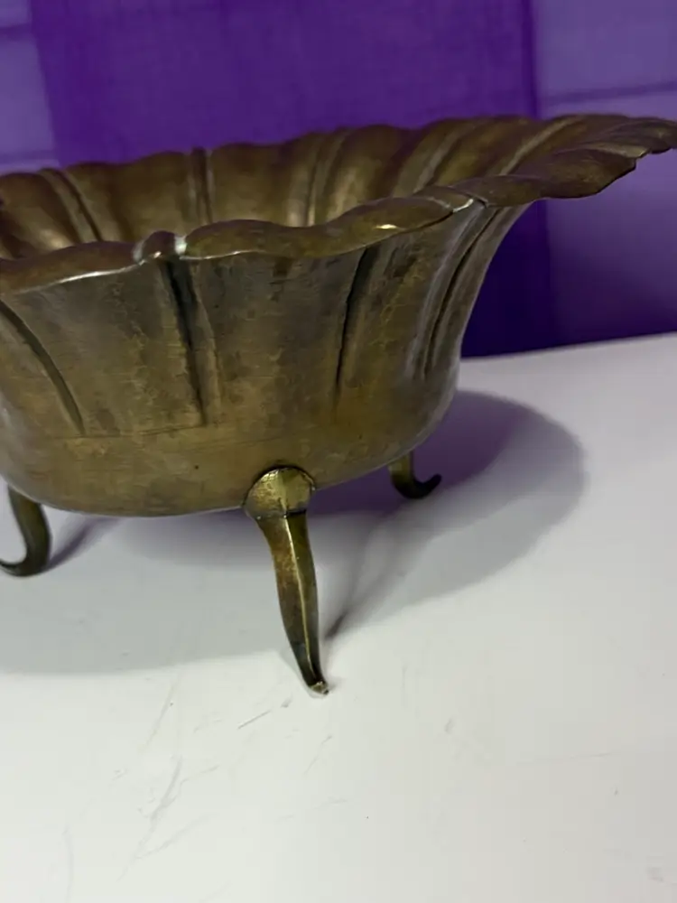 Vintage Pitt Petri Scalloped Brass 3 Footed Bowl (11" x 6")