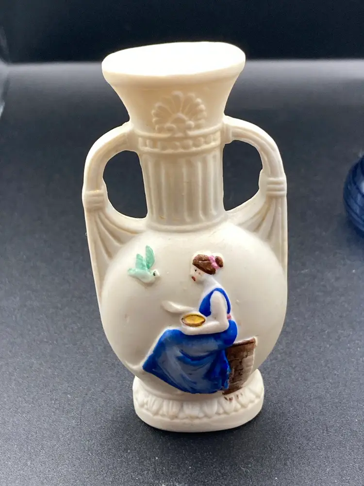 Vintage Made In Japan Vase 3” Tall 1 1/2” Wide