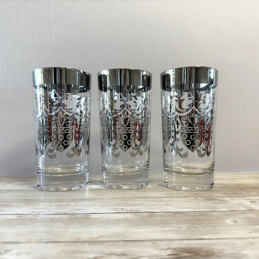Kimiko Silver Knight Highball Glasses Set of 3 – Coat of Arms, Vintage Barware (0041-25)
