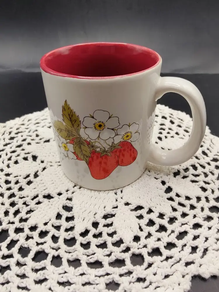 Set of 2 Vintage Strawberry Mugs