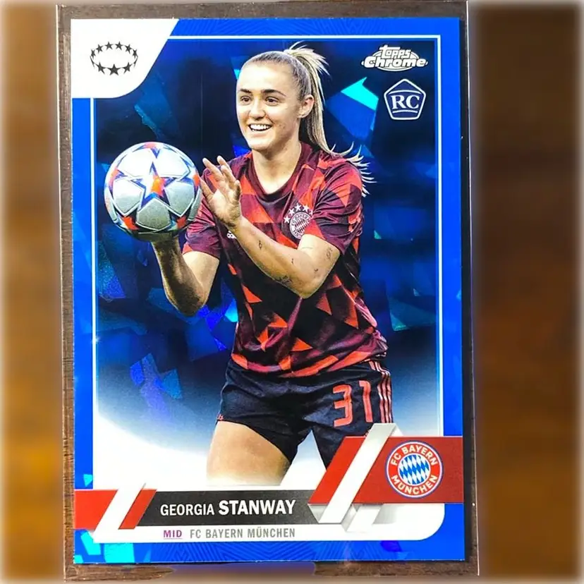 2022-23 Topps UEFA Women’s Chrome Sapphire Georgia Stanway RC Image Variation