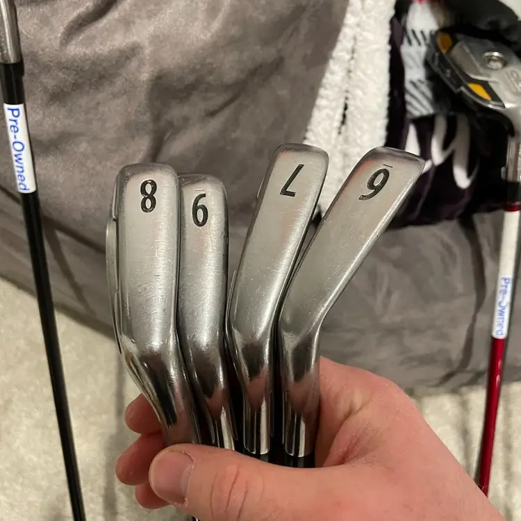 Titleist Ap1 712 6i-9i - R300 DG XP