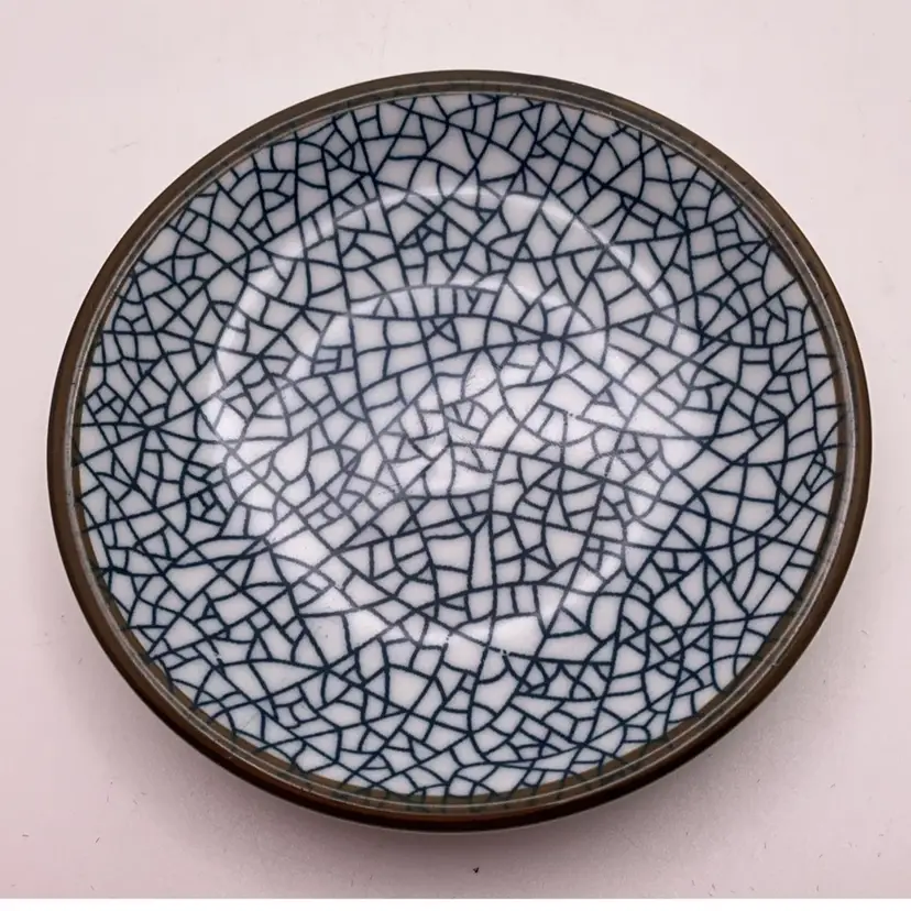 POW3 VTG Ceramic Trinket Dish “Crackle” Design 3.75”D