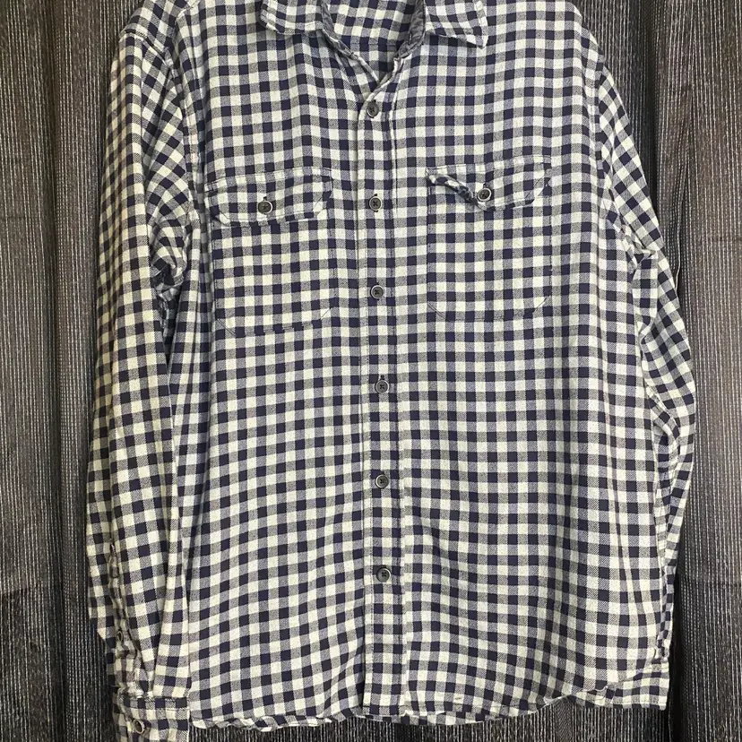 Tailor Vintage Men's Size Large Navy & White Checkered Long Sleeve Flannel Shirt
