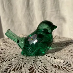 VINTAGE FENTON GREEN GLASS BIRD HAND PAINTED BY J.GREEN