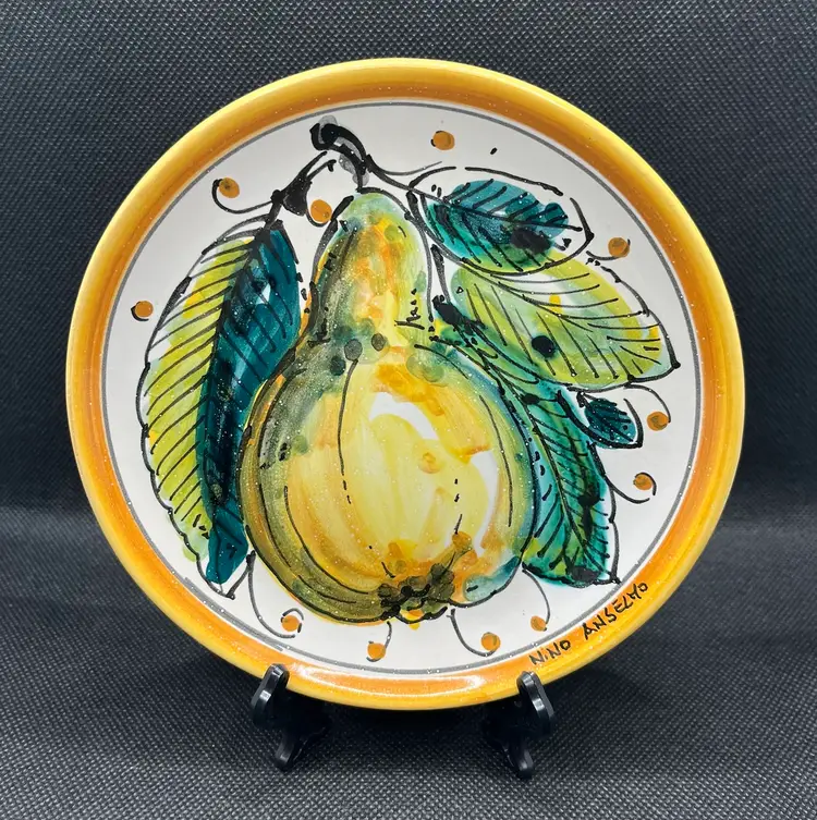 Artisan Nino Anselmo handmade majolica Italian ceramics decorative 6” pear plate Sicily