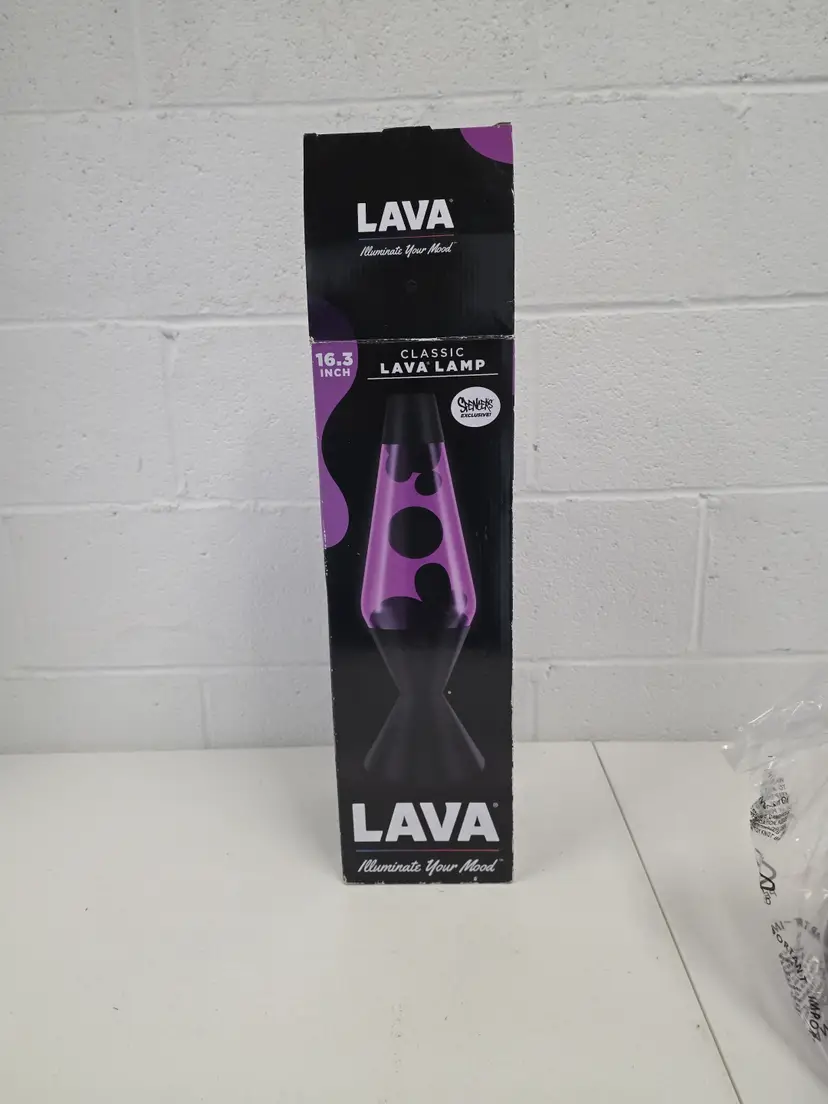 The Classic Lava Lamp  Schylling 16.3 XL Black Lava & Purple Liquid Spencers NIB