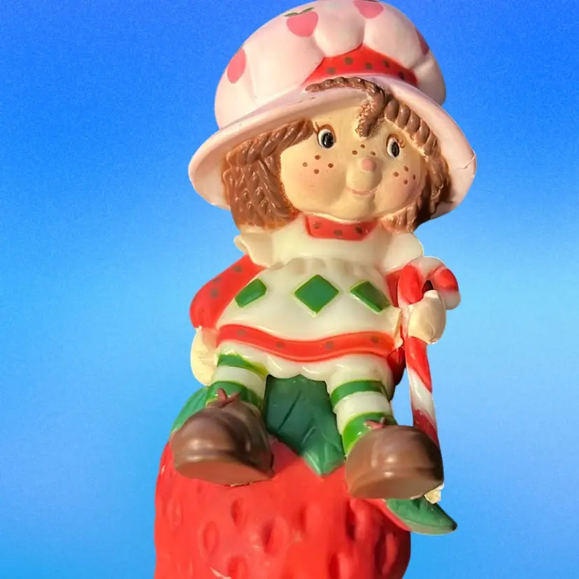 Vintage 1980s Strawberry Shortcake Christmas ornament with candy cane. 4” Ceramic